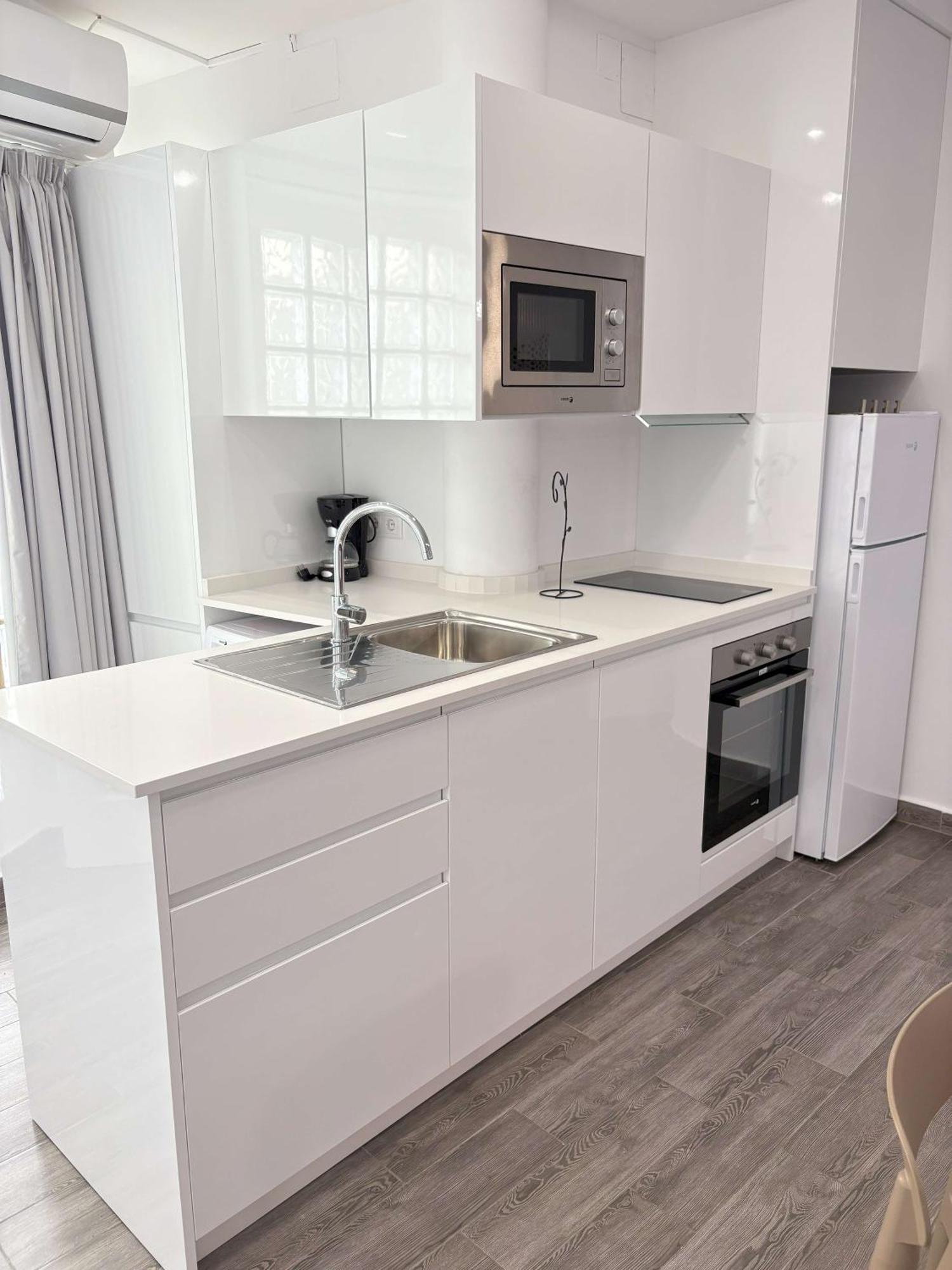 Apartamentos Carmela Бенідорм Екстер'єр фото