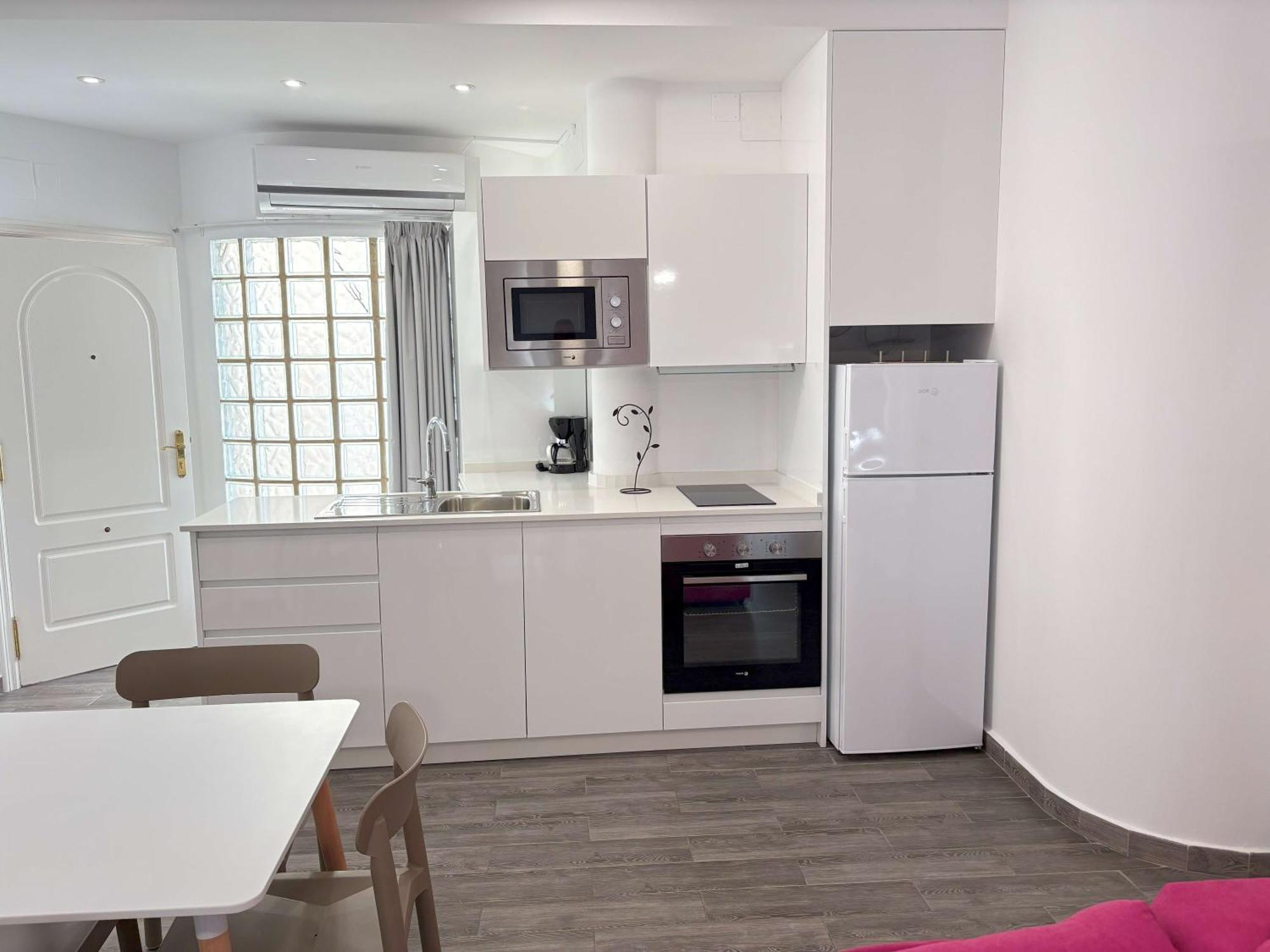 Apartamentos Carmela Бенідорм Екстер'єр фото